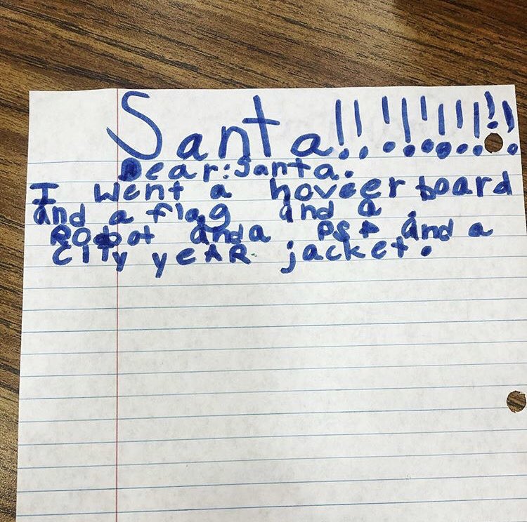 CityYearSAC's tweet photo. This student is definitely on our nice list this year! #CYSac is wishing our students, teachers, and #AmeriCorps members a happy last week of the semester. https://t.co/NLzxnI6Ajg