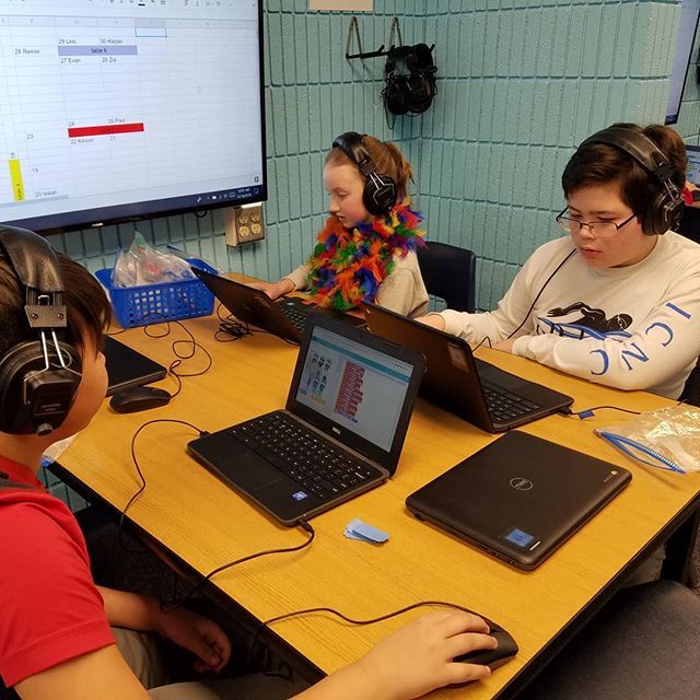 shimcirc's tweet photo. Mrs. Johnson, thank you for showing this to us! #hourofcode #shimeksharks #iccsdlibs https://t.co/gYkvI8fI0D https://t.co/f9FbAQvpAd