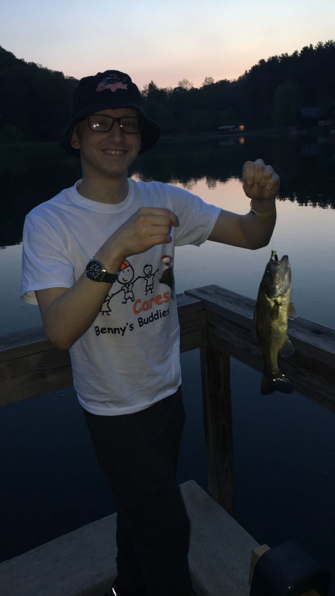 _seanconroy8's tweet photo. Tonight at the NOHS bball game, SamerStrong Memorial Foundation will be selling wristbands in support of @BoehmJoey .. $5 each. Money sold from wristbands are given to his family, and each donation is for SamerStrong. 7:00 pm! Come support the Eagles! Buy a wristband or donate! https://t.co/TUiY9GVZH7