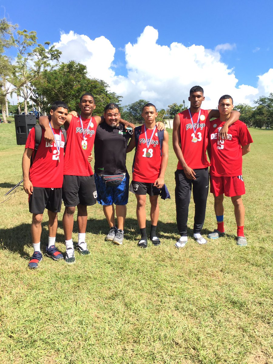 A.A.E.C.A. tweet media