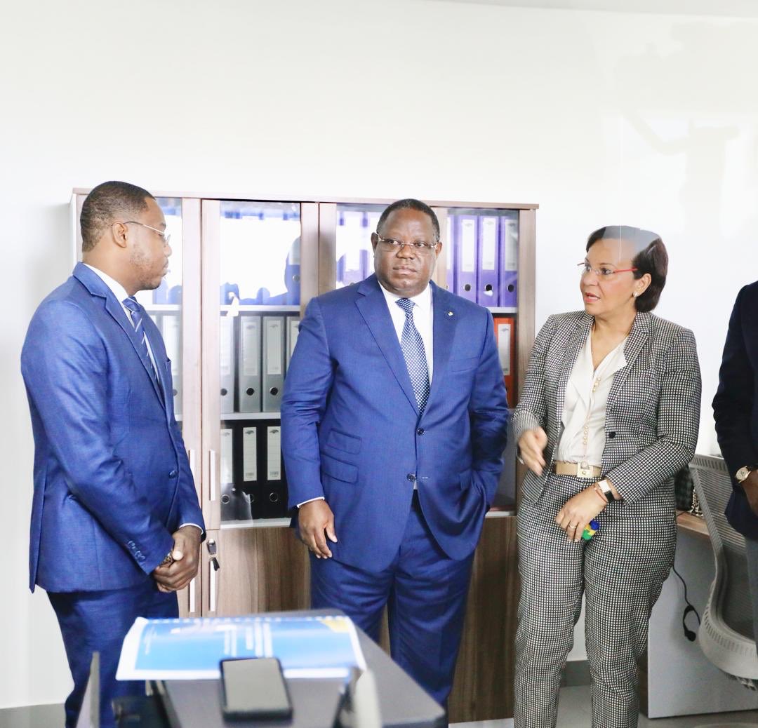 BerreMadeleine's tweet photo. Inauguration ce jour par le Premier Ministre @ISSOZENGONDET_E de l’unité d’appui PPP. Un acte institutionnalisant l’outil PPP comme levier de financement des projets. Sécurisation des contrats PPP et des investisseurs @PresidentABO #Gabon# https://t.co/6dXDoHBOmj