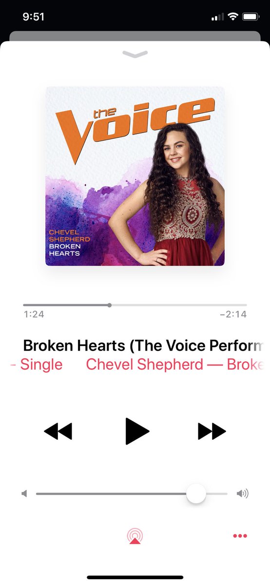 kellyclarkson's tweet image. Hey country music radio! I know y’all are spinning Christmas records right now but maybe y’all could spin @officialchevel original song “Broken Hearts” as well 💁🏼‍♀️ it’s a BEAUTIFUL song by a 4 foot 10 inch country Tinker Bell #SheIsPureCountry
