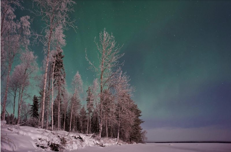 Looking for the best date night idea this winter? Camp out in the valley where the light pollution is lower, letting you enjoy the aurora borealis and test your knowledge of the constellations. Read more: ed.gr/5su4