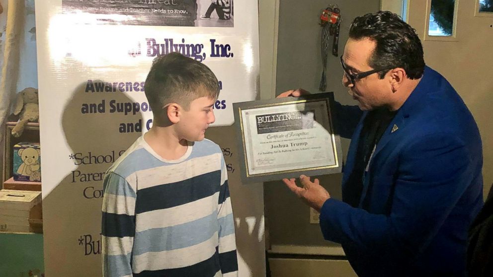 GMA's tweet photo. Boy who changed his name from Trump honored by anti-bullying organization.

https://t.co/rJLlOcZxnV https://t.co/X9mMxgHRKy