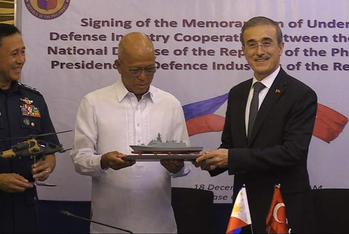Turkey& The Philippines signing of MOU between the Philippines and Turkey and the scale model of T-129 ATAK and the MILGEM Corvette