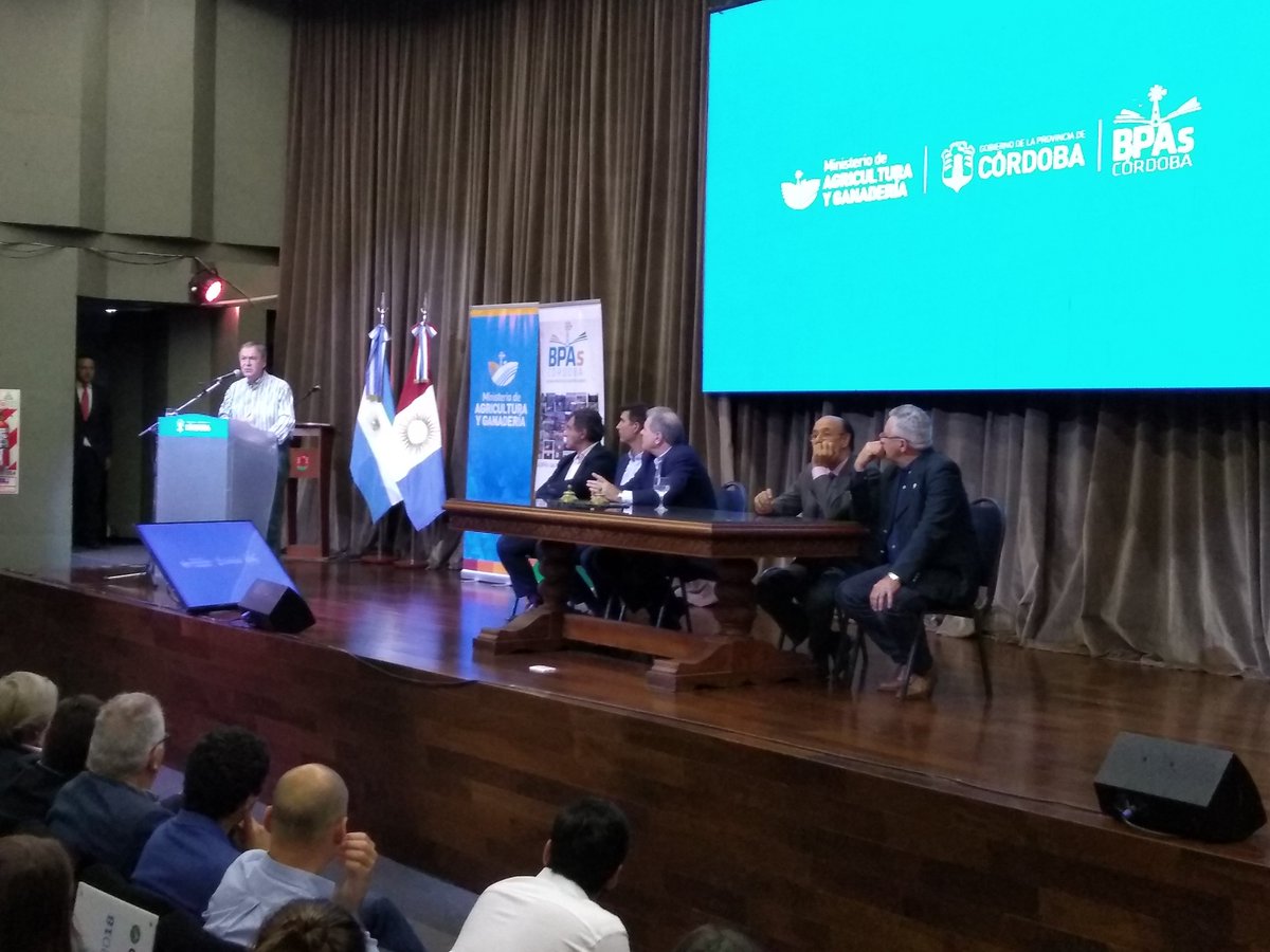 Aproduco's tweet photo. El gobernador de la provincia de Córdoba, @JSchiaretti, anuncia la ampliación del presupuesto para Buenas Prácticas Agropecuarias en 130 millones de pesos para el año 2019. https://t.co/T7RzBtZvWC