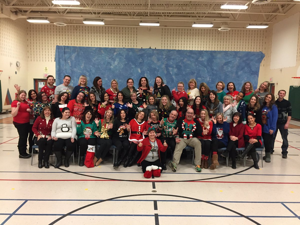 StStephenOCSB's tweet photo. Merry Christmas from our family to yours!  
#ocsb #ocsbBewell #ocsbBecommunity https://t.co/KArkuuqbyZ
