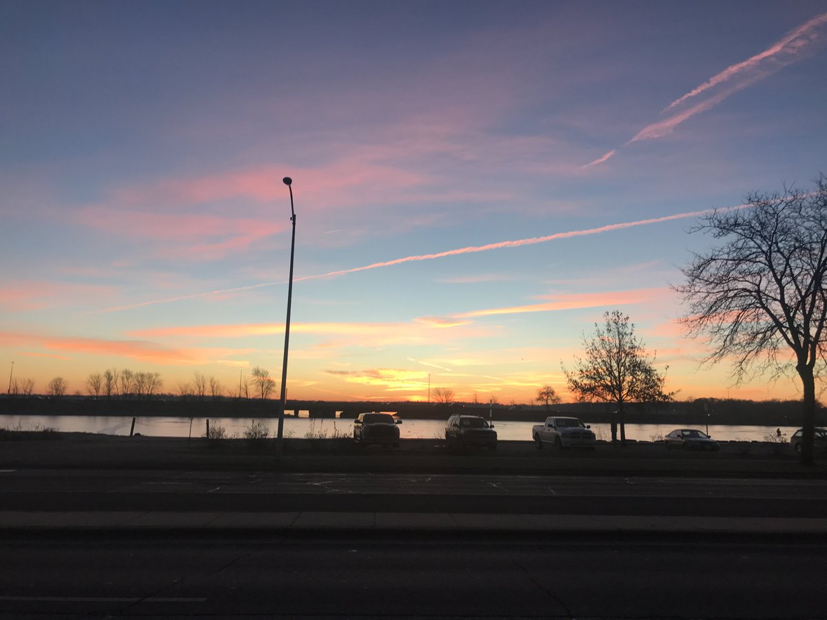 FletcherSchoone's tweet photo. Tried to get out early to possibly catch some last minute fog action but to no prevail.  Although, you can never be too down when you get to catch beautiful mornings like this one with some Cirrostratus clouds! Good luck on the final today fellow cloud hunters! @AOS100_2018 https://t.co/kyE8dyhCo0