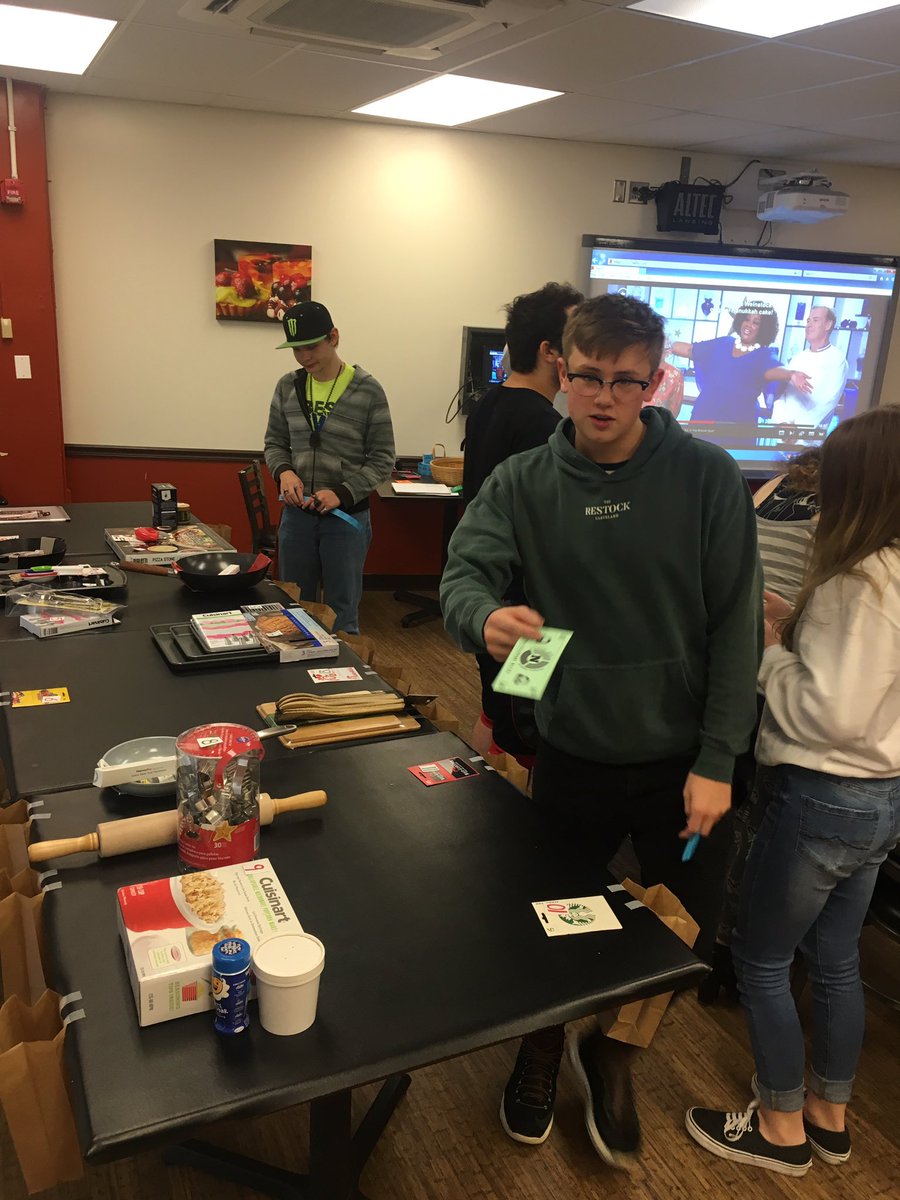 NHS_Sword's tweet photo. Celebrated our student’s hard work yesterday with out holiday potluck and raffle. #MadeinProStart #PCSDproud https://t.co/MqzFiiddct