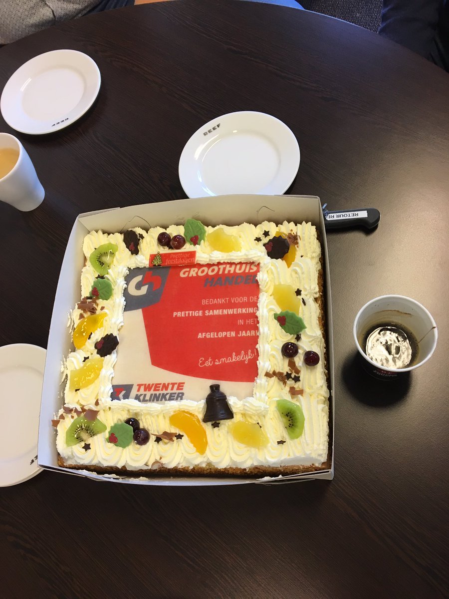 Oud collega <a href="/TomSteenhagen/">Tom Steenhagen</a> op de koffie met iets lekkers bij de ☕️ van <a href="/Twenteklinker/">Twenteklinker</a> . Proostend op dezelfde samenwerking voor 2019 <a href="/ReefInfra/">Reef Infra</a> @struktonciviel