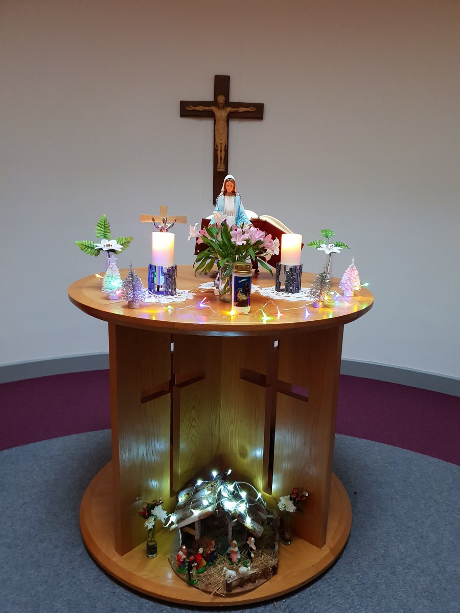 FancheaRe's tweet image. Our altar in the Oratory is nicely decorated for the Christmas season. It has added so much to our prayer every day at break time.  #Advent #ActiveFaith #PrayerLife