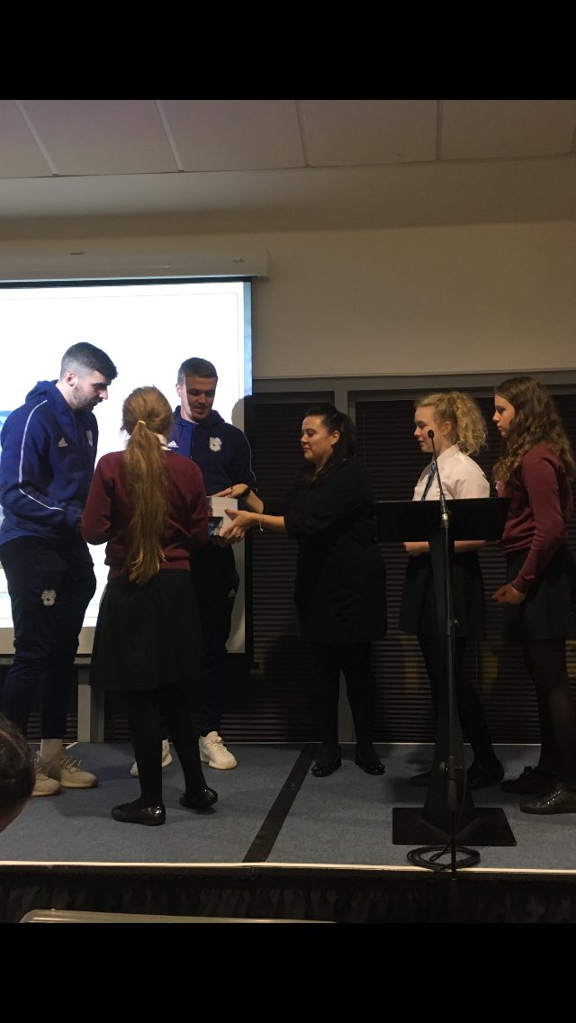 RadyrMFL's tweet image. Winners of the treasure hunt at the stadium with prizes being given out by Cardiff City players!