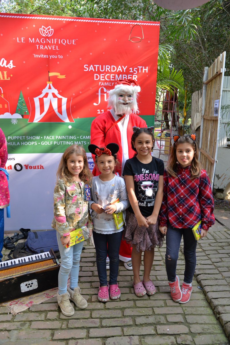 LeMagnifiqueGRP's tweet photo. Expat Christmas Carnival 2018 ! https://t.co/rEXONK2sLT