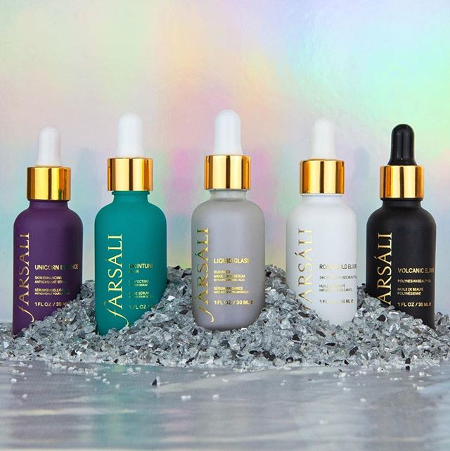 farsalicare's tweet photo. The whole #FarsaliFam is here just in time for the holidays! What's on your wish list this year? ✨ https://t.co/4W7mH3ljrH