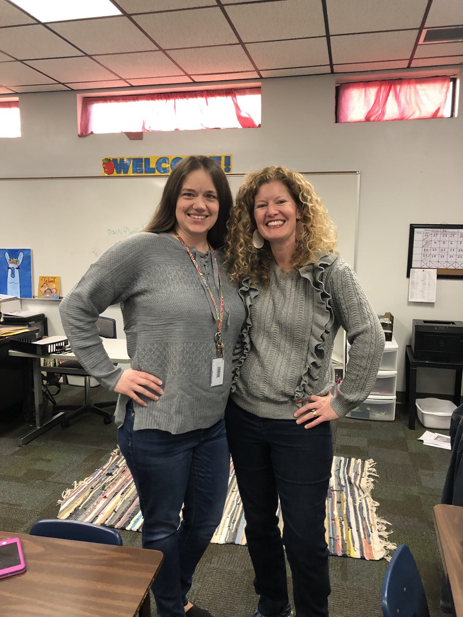 Twinning day on sweater day 😊@BerghauserM <a href="/BearCreekElem/">Bear Creek</a> #TEAMBCE