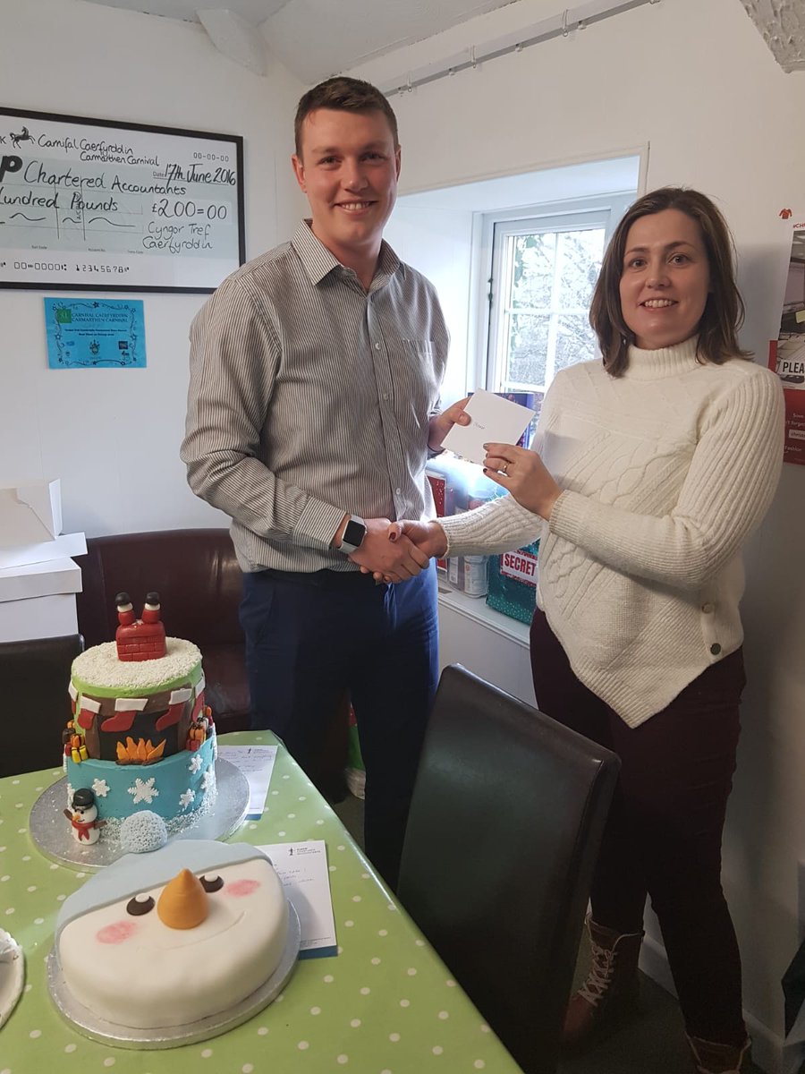 lhpaccountants's tweet photo. We have been getting into the festive spirit here at LHP with our Christmas Cake Competition. A big thank you to Nerys from @CacennauMoethus for coming to judge all our wonderful cakes! Congratulations to Shona for winning best taste and Cerith for winning best decorated 🍰🎄 https://t.co/TBfNrludRB