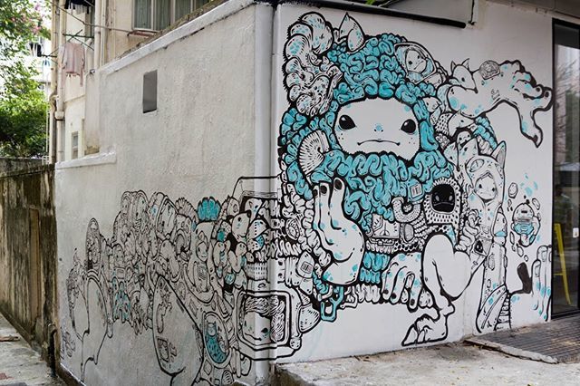 HKwalls's tweet photo. Hong Kong artist @simplebao... HKWALLS 2015.
.
#hkwalls #hkwalls2015 #hkstreetart #hkgraffiti #hkmurals #muralart #streetart #graffiti #streetphotography #discoverhongkong #baoho #simplebao https://t.co/Pd13q1Ydea https://t.co/qnUS47ubDe