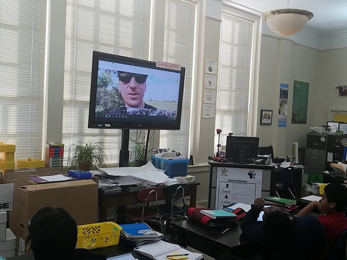 bjmoore1640's tweet image. My #STEAMteam Ss @WileyMS  enjoying the opportunity to talk to a @NatGeoExplorers Andrew Stein in Botswana. #ExplorerClassroom and tag @NatGeoEducation @WSFCS_Science