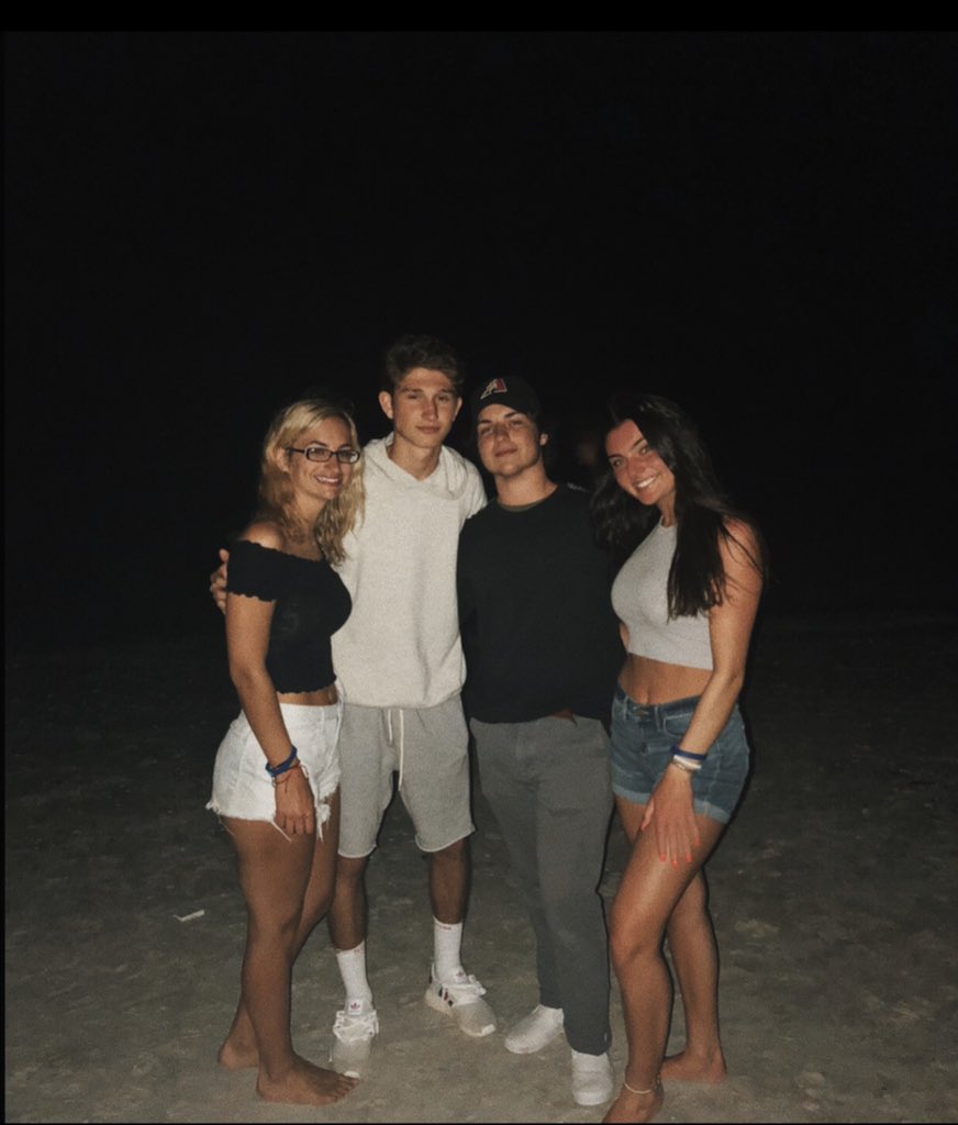 reese_mccorry's tweet photo. @AlexDoyon happy 18th to my long lost brother❤️ hope today is as saucy as you🏄🏻‍♂️love u!!!! https://t.co/4ZxkhJTpoE