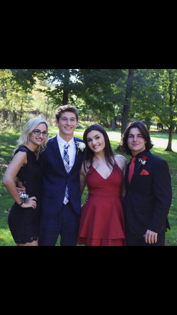 reese_mccorry's tweet photo. @AlexDoyon happy 18th to my long lost brother❤️ hope today is as saucy as you🏄🏻‍♂️love u!!!! https://t.co/4ZxkhJTpoE