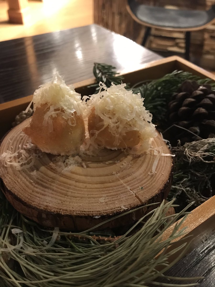 ReganPropServ's tweet photo. @WoodRestaurants blardy larvly.
Going all out. https://t.co/9k1xrNmBMp
