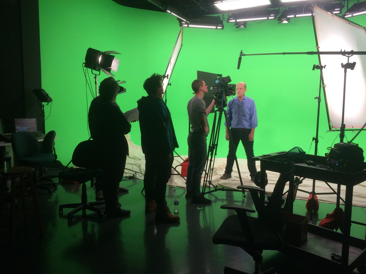 syracuseuvp's tweet photo. Light Work #UVP commissioned artists, #TheNewRedOrder in production @NewhouseSU and @CitrusTV. Tight shoot schedule means working late into night and thru weekend. #film will premiere Spring 2019 at @syracuseuvp on facade of @EversonMuseum. #adamkhalil #zackkhalil #jacksonpolys https://t.co/0f5XlazGz2