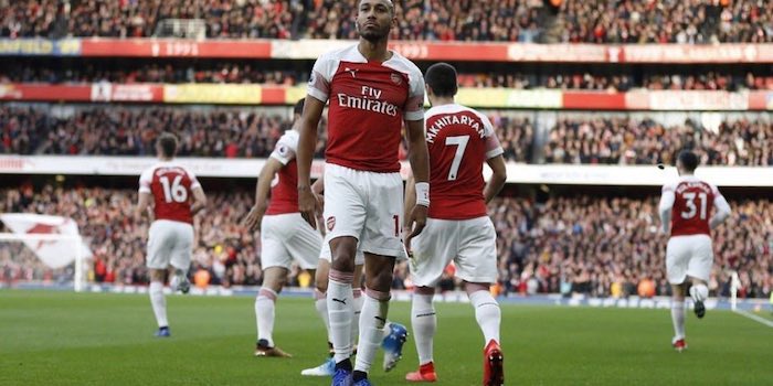 New: Sp*rs fan fined and banned for throwing banana skin at Aubameyang https://p1r.es/2Cl6IuY #arsenal #afc