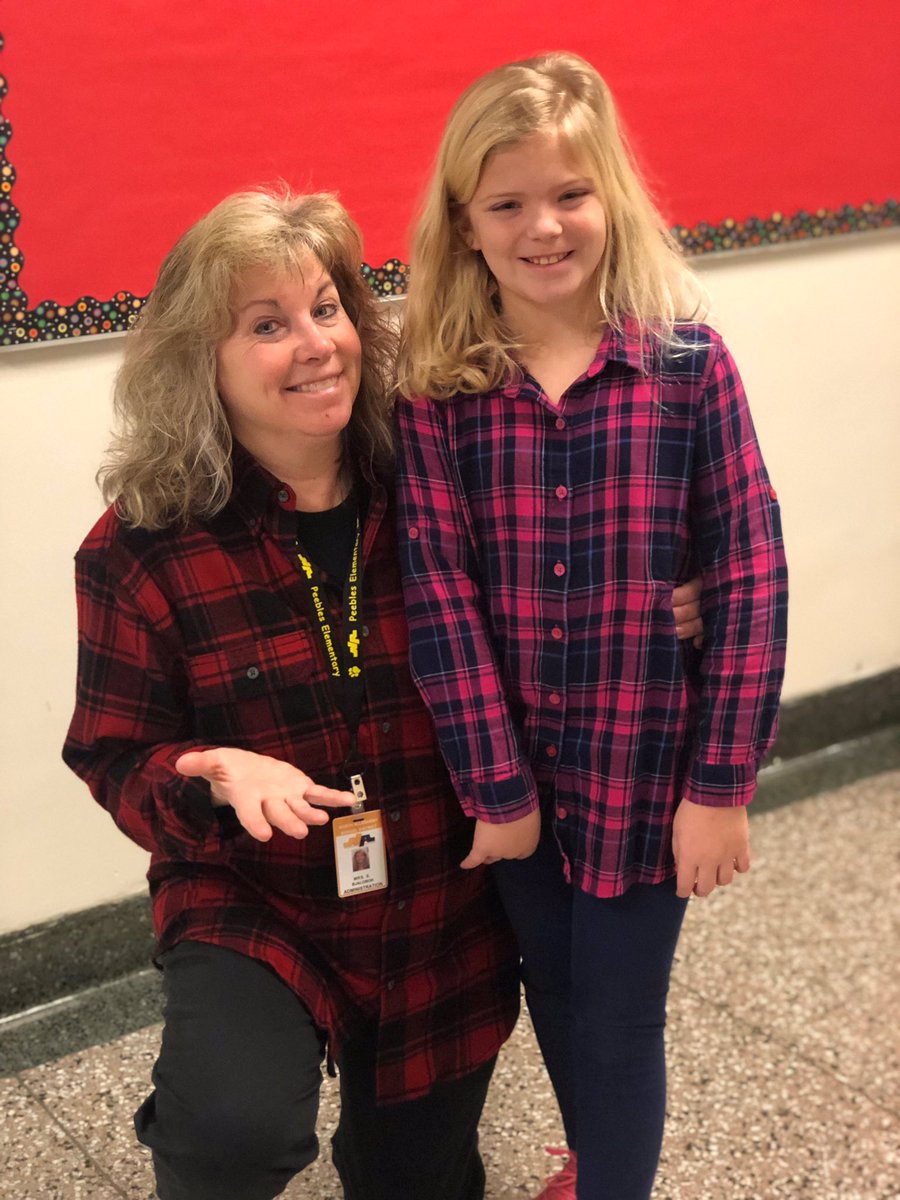 PeeblesElem's tweet photo. Holiday FUN FLANNEL day at Peebles ...#itistoohot #funwithkids https://t.co/2vRMqIRk5n
