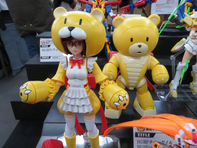 keika2012's tweet photo. ガンプラコスヒロイン紹介の最後を飾るのは、チナッガイとベアッガイⅢ。
チナッガイはガンダムビルドファイターズのEDに登場した、ガンプラコスヒロインの第一号ともいうべき存在。
展示できて良かったです。部分塗装とスミ入れを施しています。#SCM2018 #SCM展示会 https://t.co/m3hwYrKTJm