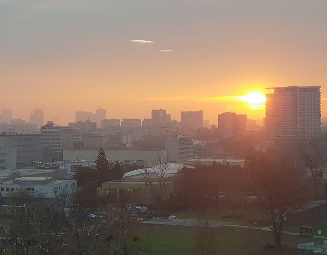 branojarabek's tweet photo. Bratiska #nofilter #mamradsvojemesto https://t.co/xQV4QC2ek4 https://t.co/Ku5BXUaI6z