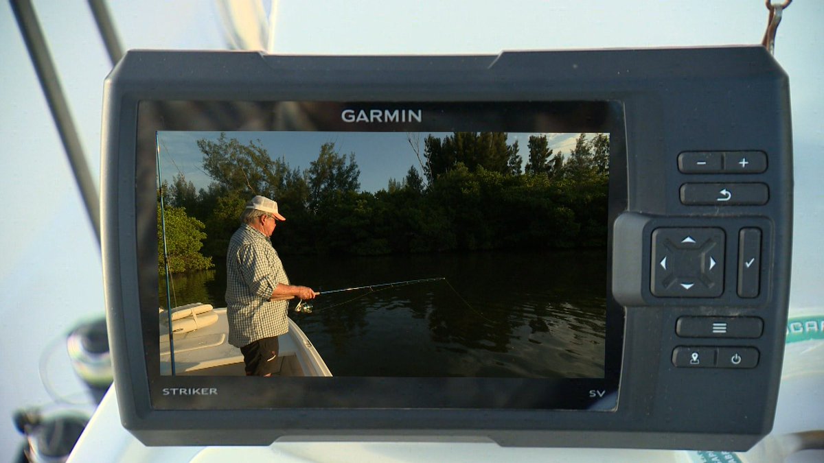 Bill_Dance1's tweet photo. I love fishing in the Mangroves for huge Snook like this one! It's normally a mighty tough battle to get them out of there! @garminfishhunt @Garmin #saltwater #fishing #PeterDeeks https://t.co/glNjkcMRhN