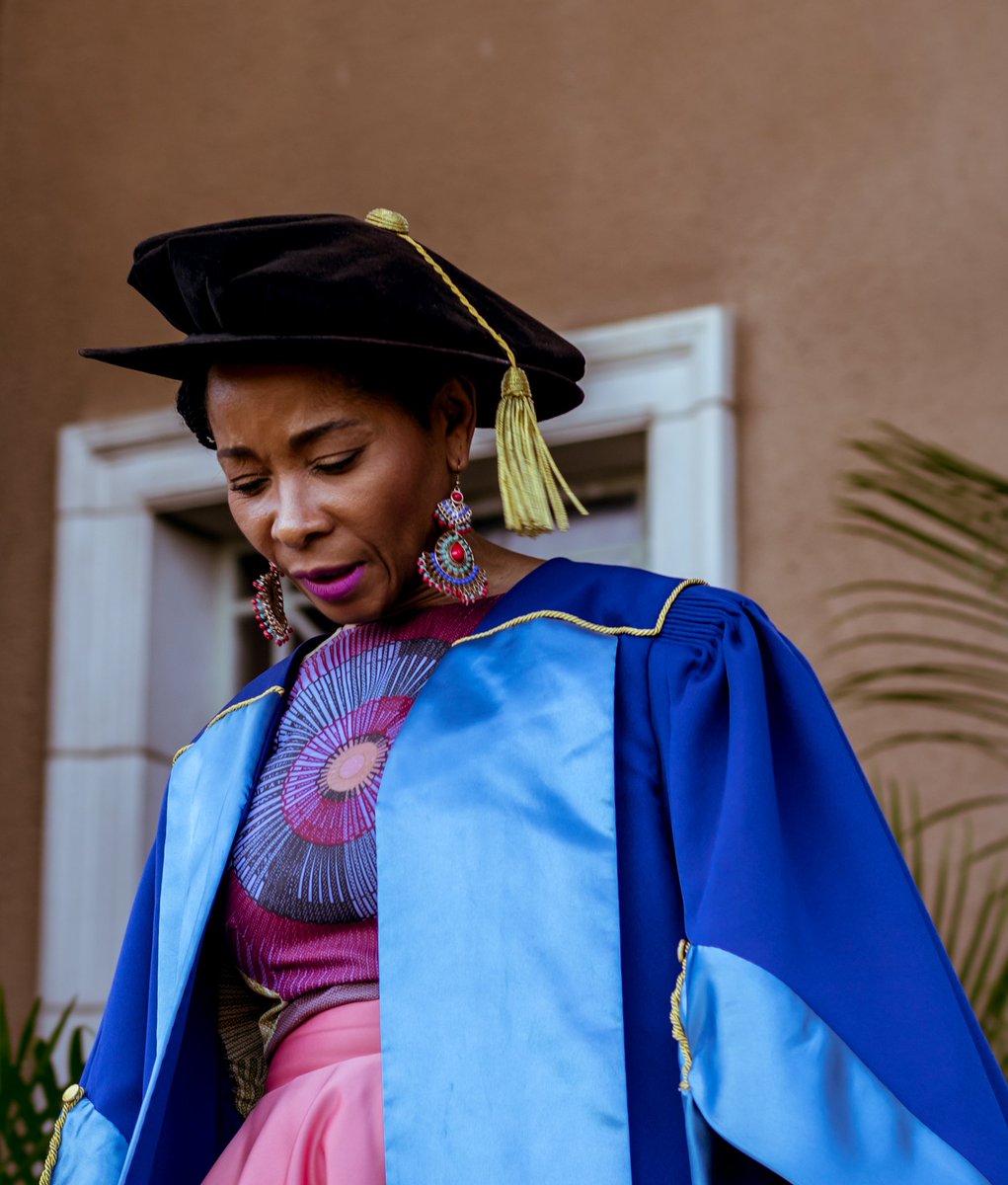 VernacNews's tweet photo. UCT DECEMBER GRADUATION 2018
#UCTGRAD2018
PC : @starlavida https://t.co/lwbvP9801s