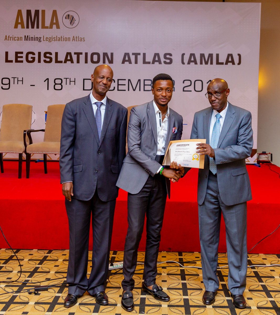 AMLAProject's tweet photo. For more pictures on the graduation ceremony, please visit>>> 
https://t.co/gmaCNfKNRH https://t.co/Yie8Xumv3F