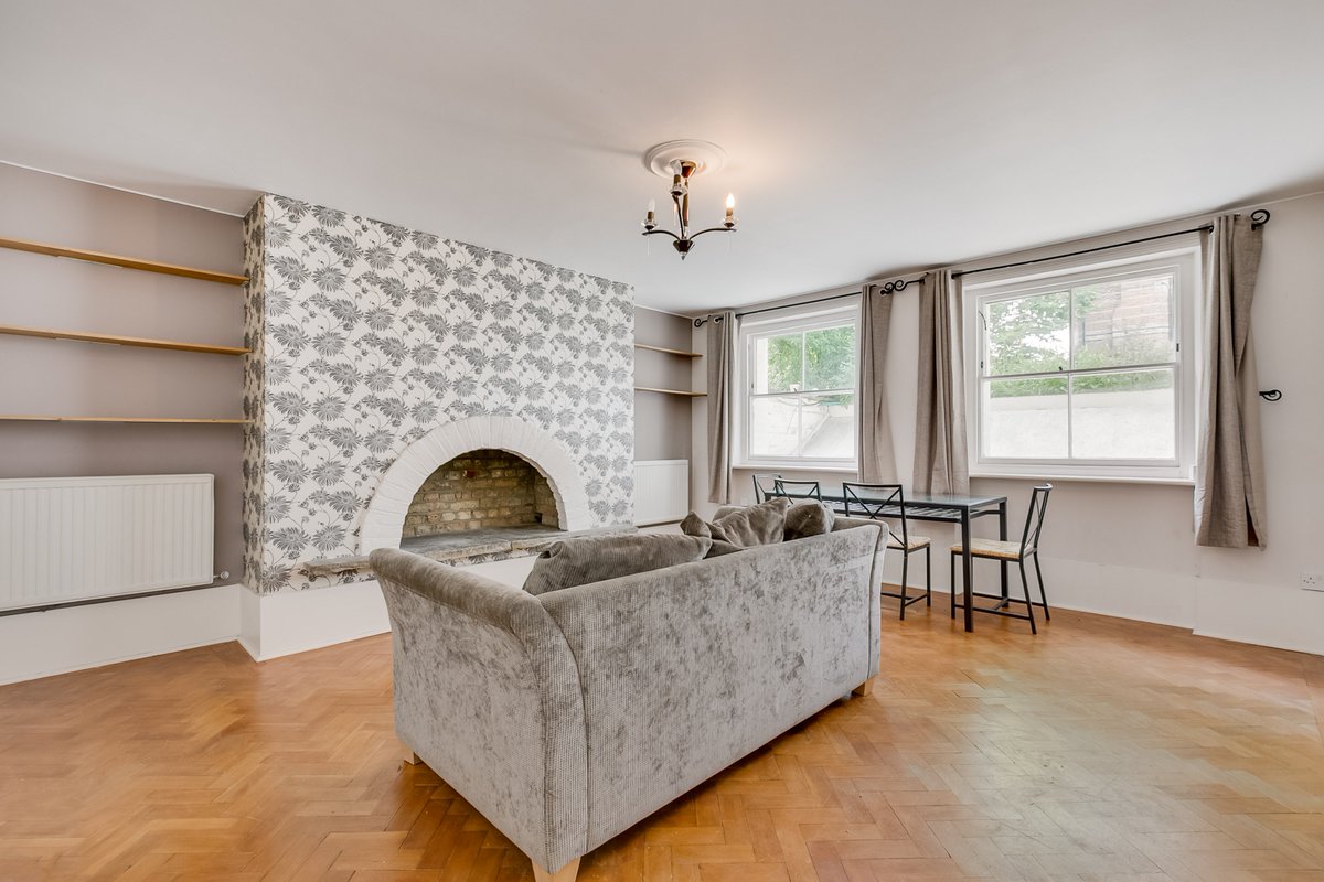 Chestertons Putney tweet media