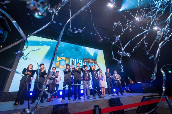 lethalplan's tweet photo. 【PUBG】栄えある優勝は“SunSister Suicider’s”！初の賞金総額1000万円大会“PJS Winter Invitational 2018”リポート【PWI2018】
⇒https://t.co/1XRPGrc2Lh
#PUBG
#PWI2018 https://t.co/p6O2zOVAJ3