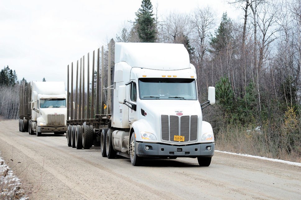 FPInnovations's tweet photo. #InTheNews (French): Technology now in the heart of Québec's forest via @JdeMontreal #Forestry4.0 #trucks #platooning https://t.co/ScikHoGUgU https://t.co/0aNDy0EWdz