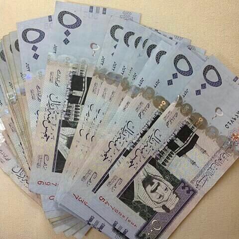 ابي وحده صادقه ولها الي تبي مايهم شكلها او عمرها