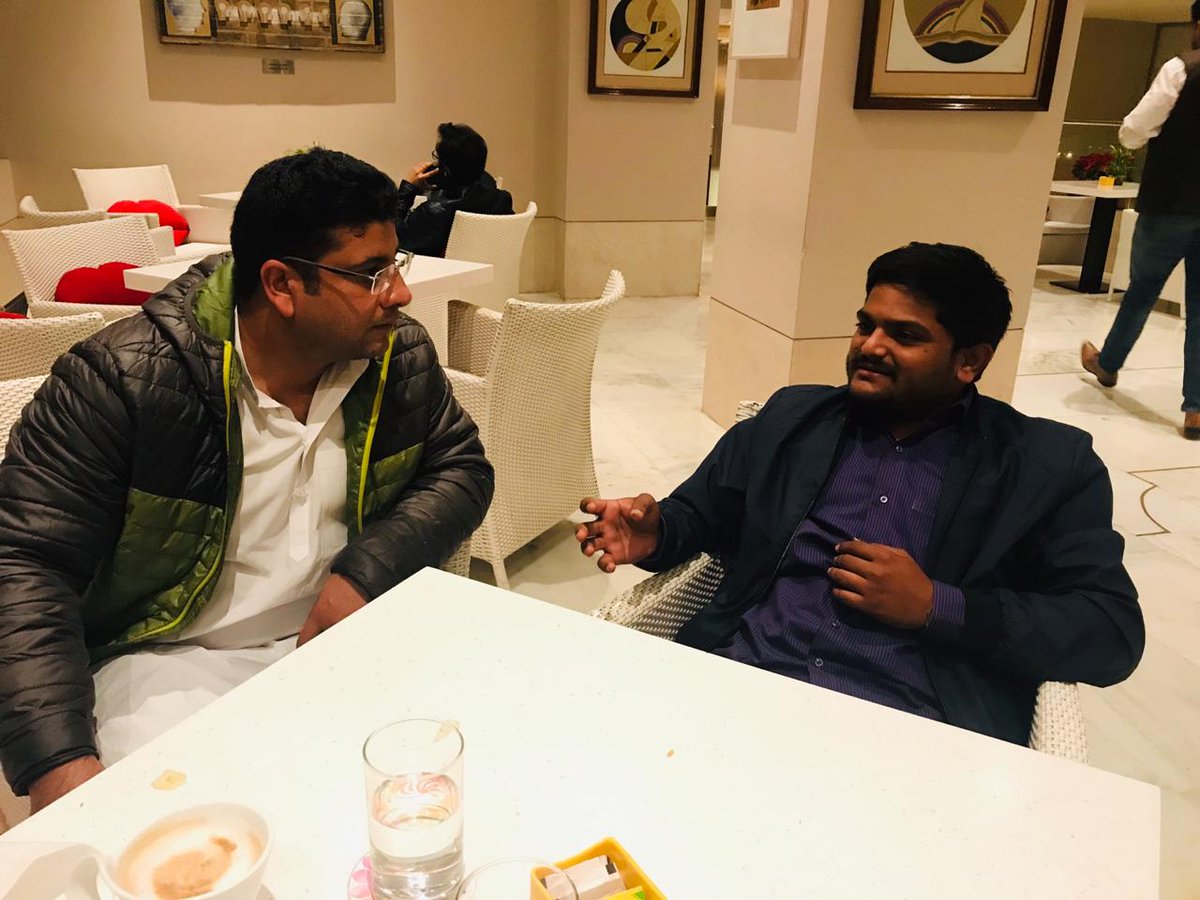 SChaudharyINC's tweet photo. आज प्रिय मित्र एवं युवाओं की आवाज @HardikPatel_ से मिलकर देश में बढ़ती हुई बेरोजगारी, भ्रष्टाचार , किसानों की अनदेखी व देश के अन्य गम्भीतरम मुद्दों पर गहन चर्चा की और आज के विमर्श से निकले निष्कर्षों को हम जमीनी स्तर पर लागू करवाने के लिए प्रतिबद्ध हैं। https://t.co/MoUI9PLPAw