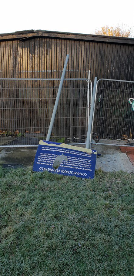 TomMcKB's tweet photo. Shocking images from Stoke Lodge where some have resorted to vandalism of signs erected by @CothamSchool. I fully support Cotham's intention to erect a fence on the playing fields - safety and security of students is of the utmost importance. https://t.co/1OTMR2Tk5W