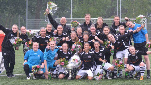 MKBClickService's tweet image. Na promotie naar de hoofdklasse gaat Maarssen Dames 1 als 2e op de ranglijst de winterstop in. Niet alleen een knappe prestatie, maar het biedt ook kansen voor voor u! Wel eens gedacht aan landelijke sponsoring? Wilt u weten waar ze spelen, kijk dan hier: ow.ly/1sHz30n1YYt