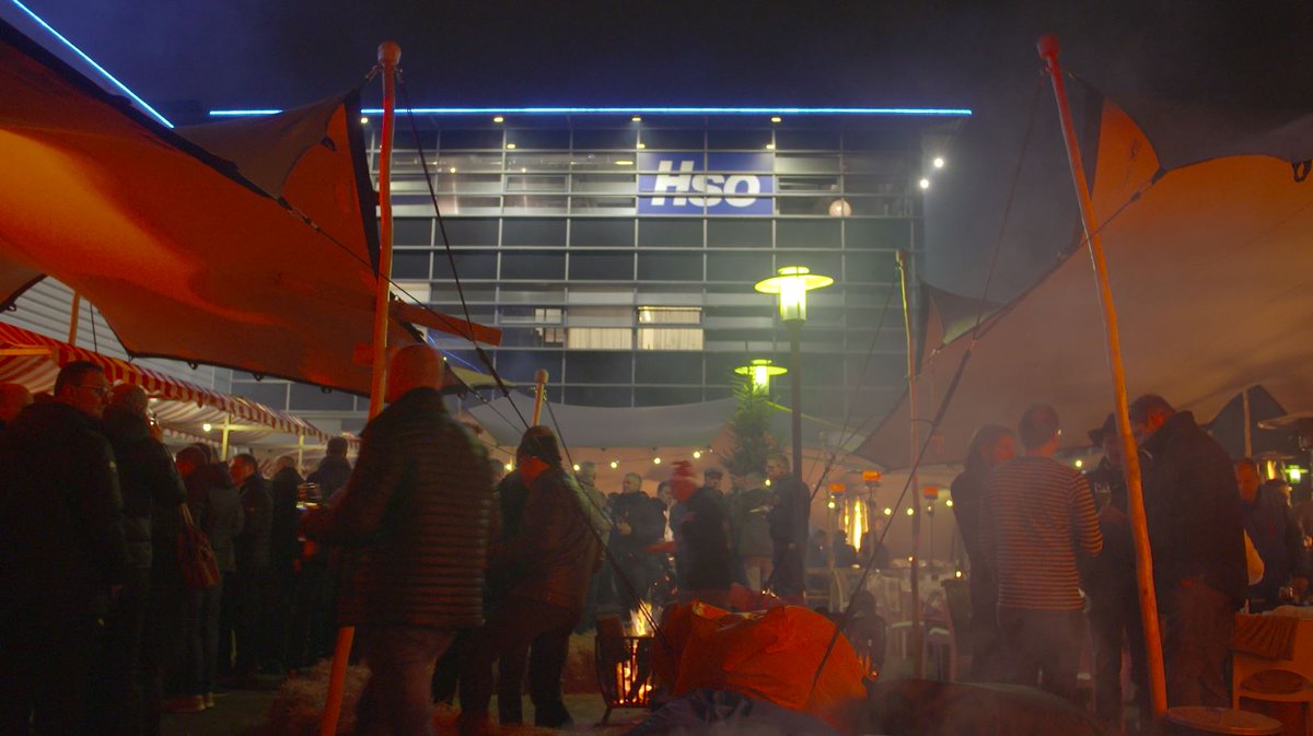 Alvast een fijn kerstfeest voor iedereen, en het beste voor 2019. Rust een paar dagen uit, net als wij! 🎄🔔🌟 De video van onze kerstborrel kun je bekijken via: youtube.com/watch?v=uvwdDH…