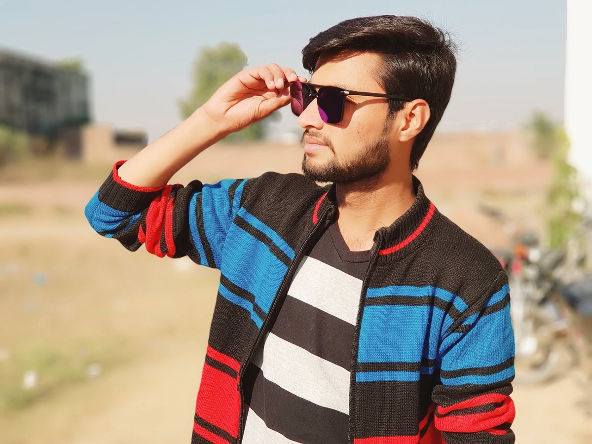 mr_sarfraz29's tweet photo. #MäHii
#_مانگتے_ہیں_ہمیں_کچھ_لوگ_ہم_سے_بھی_ذیادہ...!!!
🙂
 #__________کیسے_بتائیں_انھیں_کہ__________
😎
#_ہم___خود__بھی__خود___سے__واقف___نہیں...!!!
#Mr_MeHaR https://t.co/AepCNdaSaM