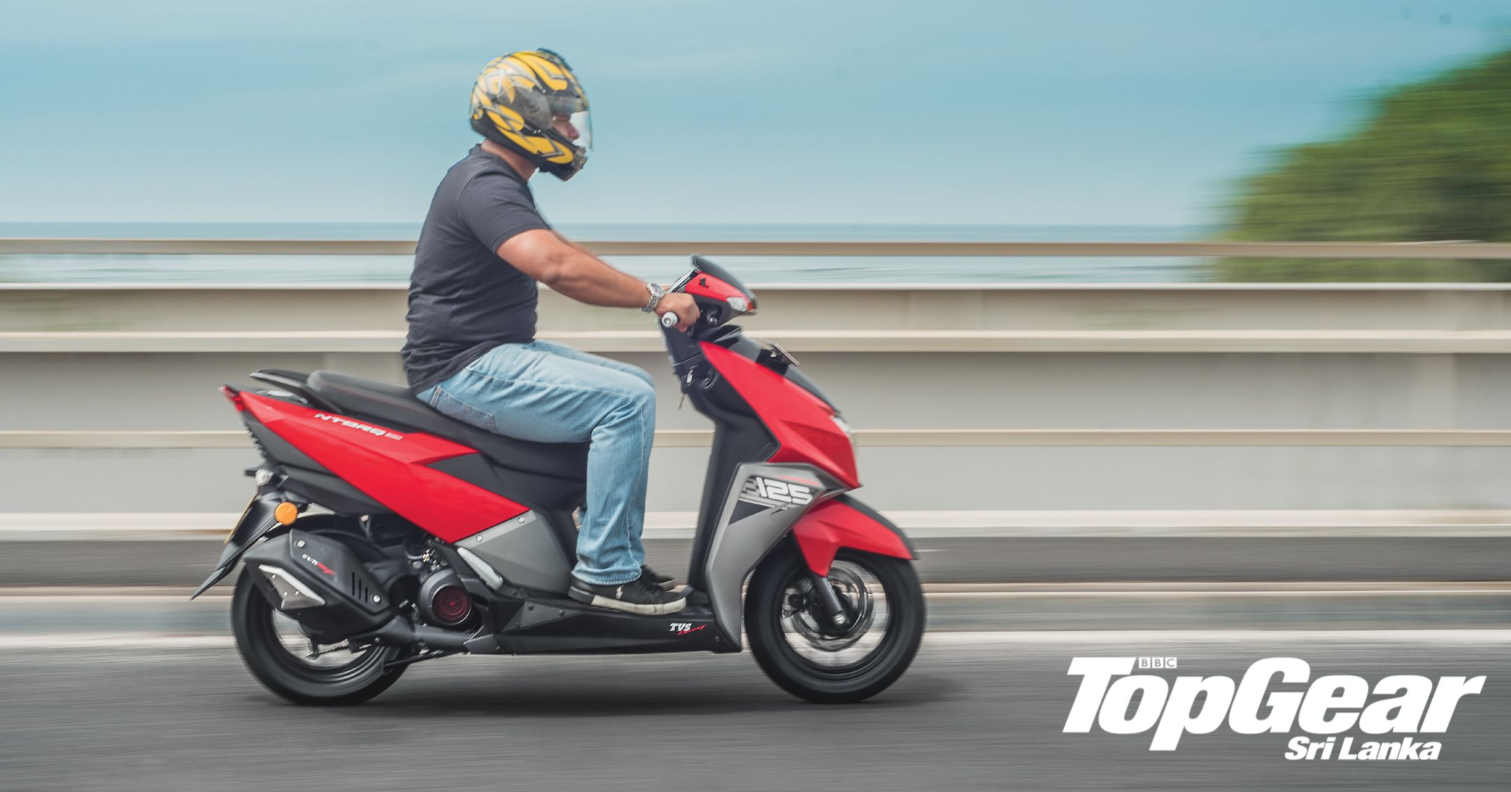 Tvs es sales scooty price 2018