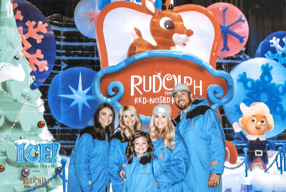 tashacruz25's tweet photo. The โ๏ธICEโ๏ธ made us feel right at home! Thank you @GaylordTexanICE for giving us a Christmas filled day โ๏ธ It was amazing!! ๐ฆ๐
๐ผ @GaylordTexan #ice #gaylordtexanresort #rudolph #christmas #visitICE2018 https://t.co/3H7Igk0dyn