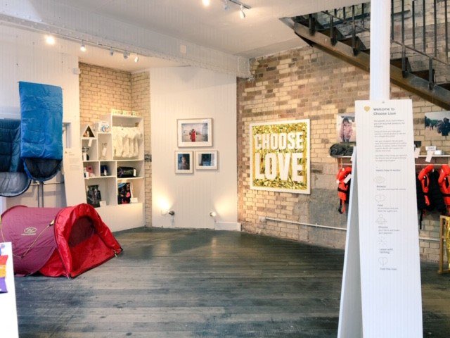 BCorpUK's tweet photo. “the beauty of working for a B Corp is that employees are given a day a month to get out of the office and do some volunteering” - Nidhee from @Green_Element  

Hear about their day at the 'Choose Love' pop up store here. https://t.co/BwjcUp19Mw 

#BCorpsGiveBack #BtheChange https://t.co/VSt5IQi1it