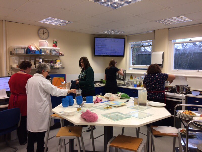 KeysAcademy's tweet photo. Pupils and Staff at Heybridge Co-operative Academy enjoyed a Christmas Lunch together today (with Christmas Jumpers). Thank you to the staff and pupils involved organising this event. The school has been raising money for MIND and Shelter this year. https://t.co/bpzOmthLTS