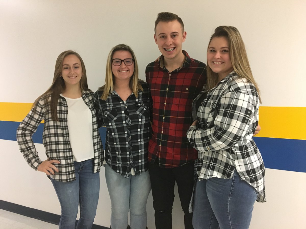 SWR_SGA's tweet image. It's flannel day at SWR! @swrhscougars