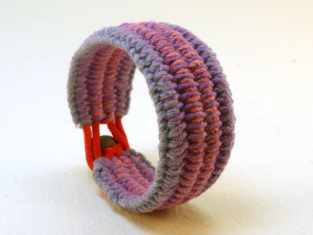 WhatKnotShop's tweet image. bright etsy.me/2Cl7ckS #whatknotshop #cuffbracelet #tapestryweave #needleweave #handmade