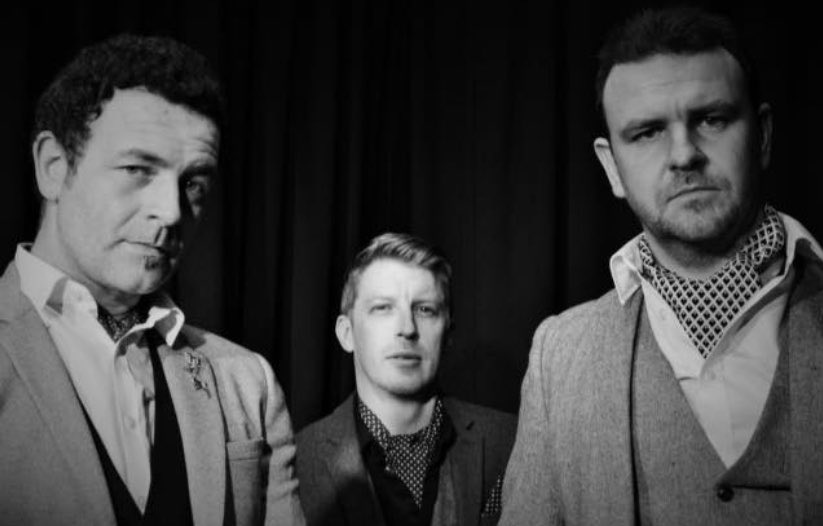 MaltAston's tweet photo. Big Indie Rocks Live Friday night- 8:30pm 🎸🎉🎤💃🎄 #dancingshoes #rockingroundthechristmastree #livemusic https://t.co/9OZBT4pR2J