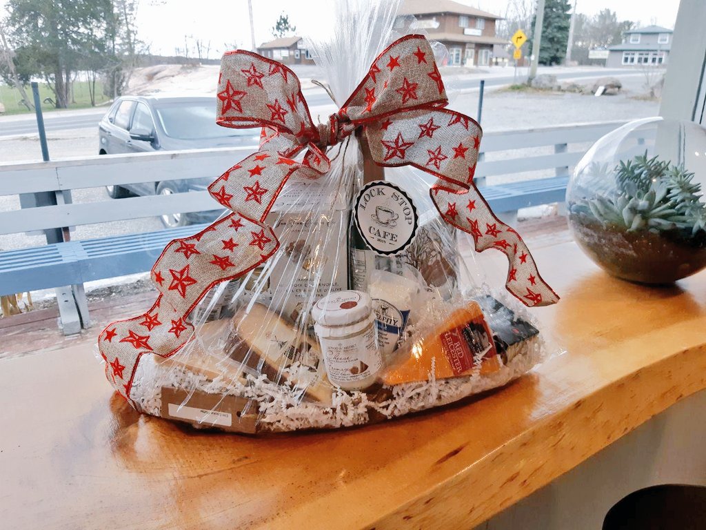 It's a beautiful  day for a drive to Buckhorn. 
Creamy tomatoes soup fresh baked Christmas goodies.
Opened 7:30am till 3pm.